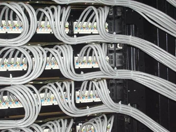 西安网络维护全指南 从机房检修到路由器交换机调试维修